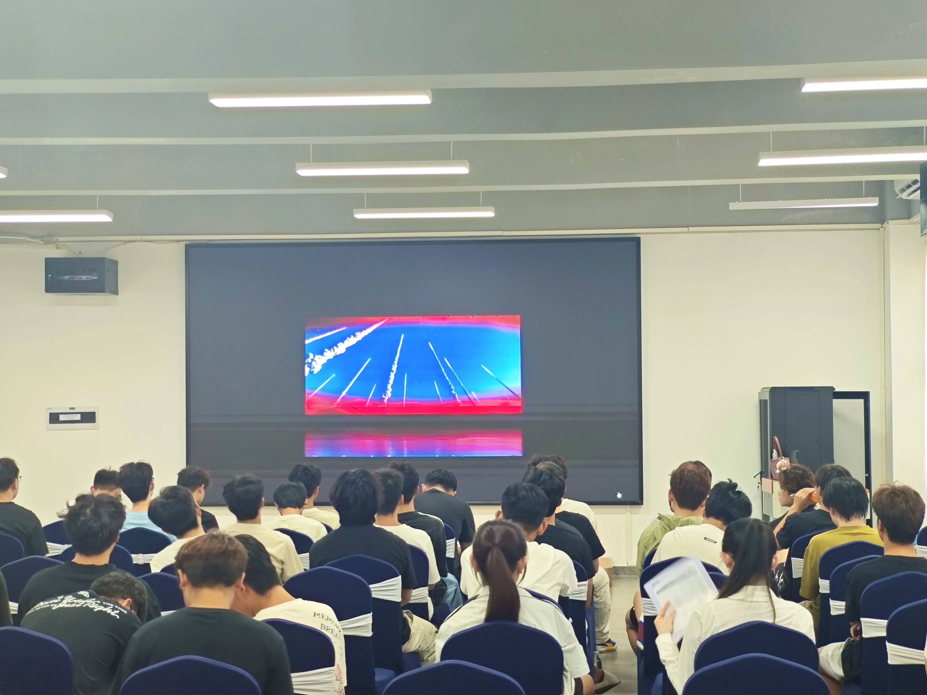 逐梦军旅，不负韶华！2026海南征兵宣传进校园，点燃学子报国热情